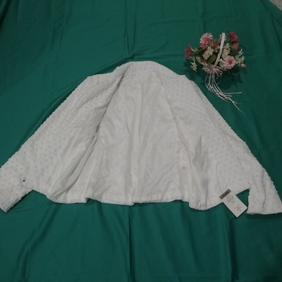 NWT NEW White Velour Super soft textured full zip jacket - Picture 8 of 10